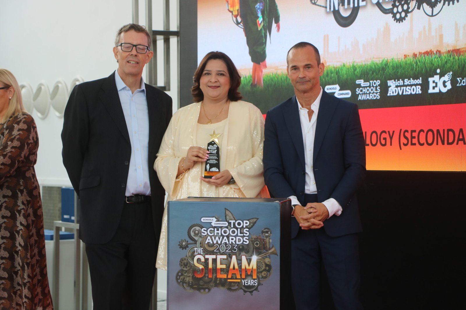Almas Qureshi — Best Secondary Teacher UAE 2023/24